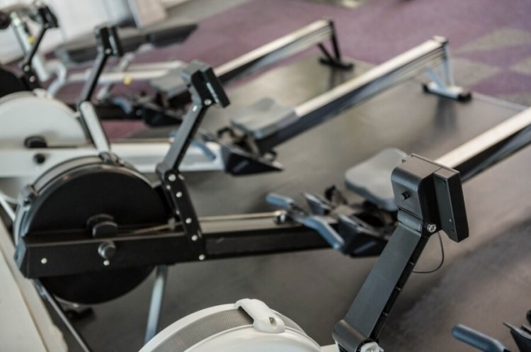 Rowing Your Way to Health and Fitness: Unleash the Benefits of a Rowing Machine Workout